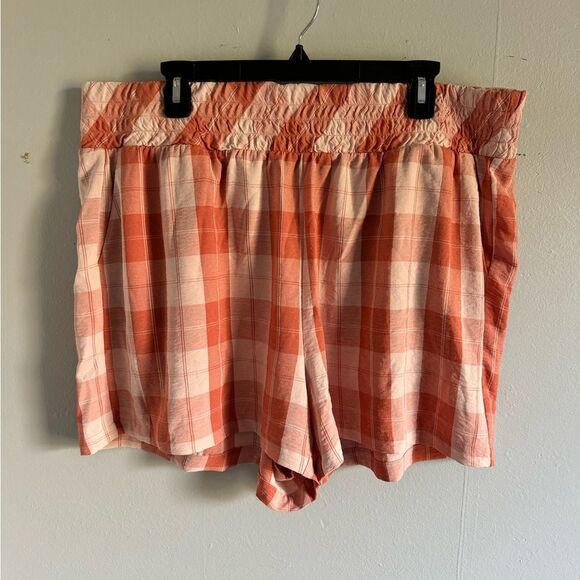 Torrid pull on seersucker shorts - Picture 3 of 5